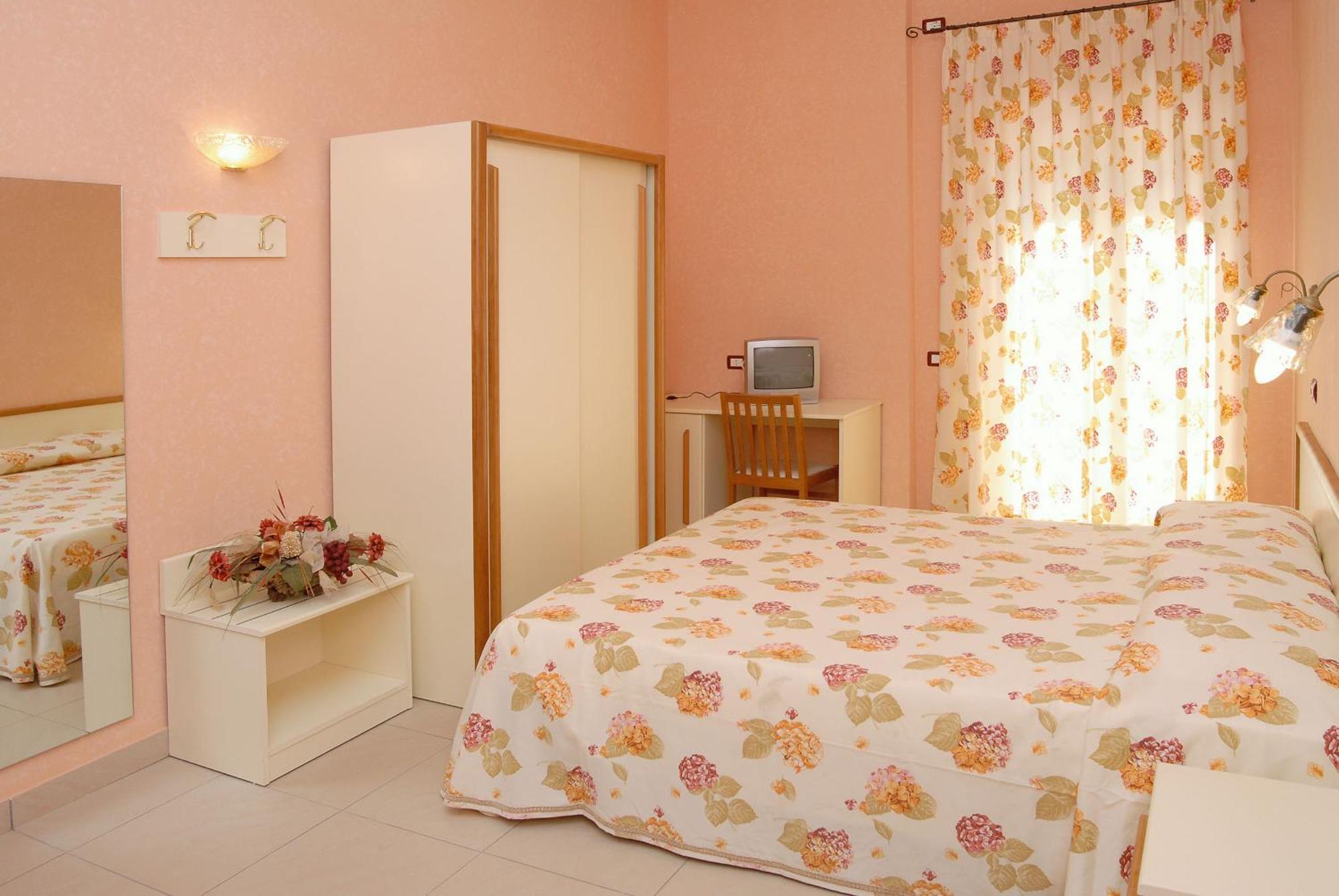 Villaggio Lido Del Mare Rodi Garganico Esterno foto