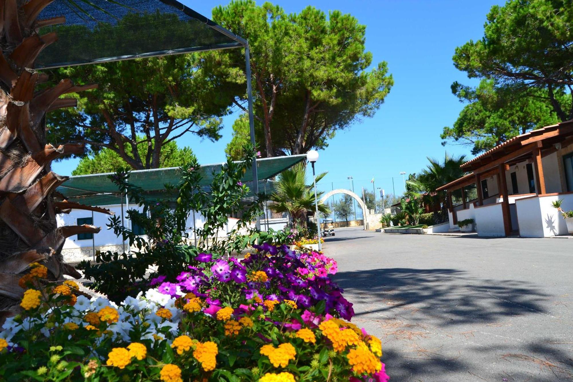 Villaggio Lido Del Mare Rodi Garganico Esterno foto